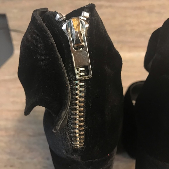 👻Dollskill Batty White Platforms!! Discontinued👻 - Picture 10 of 10